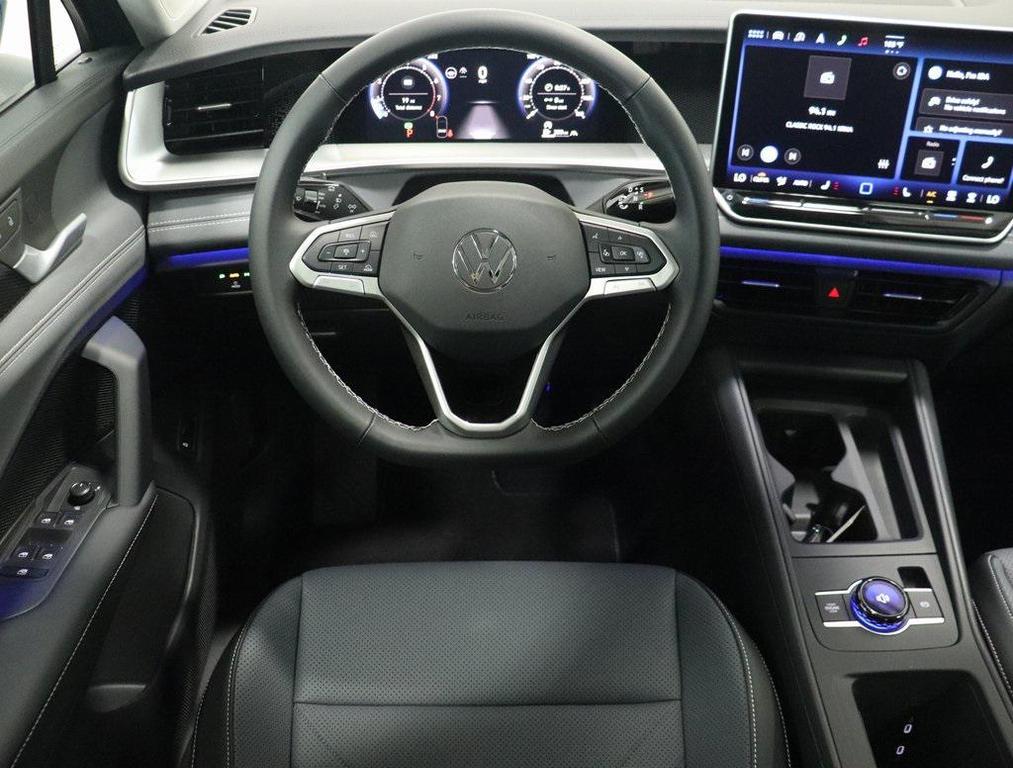 new 2025 Volkswagen Tiguan car, priced at $37,871