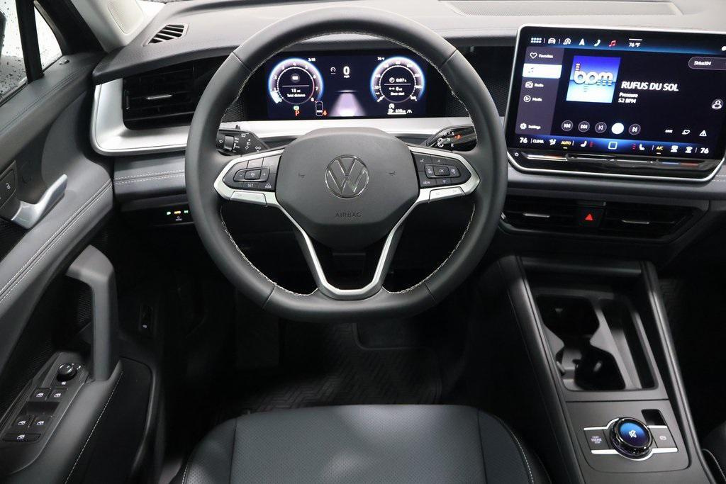 new 2025 Volkswagen Tiguan car, priced at $38,176