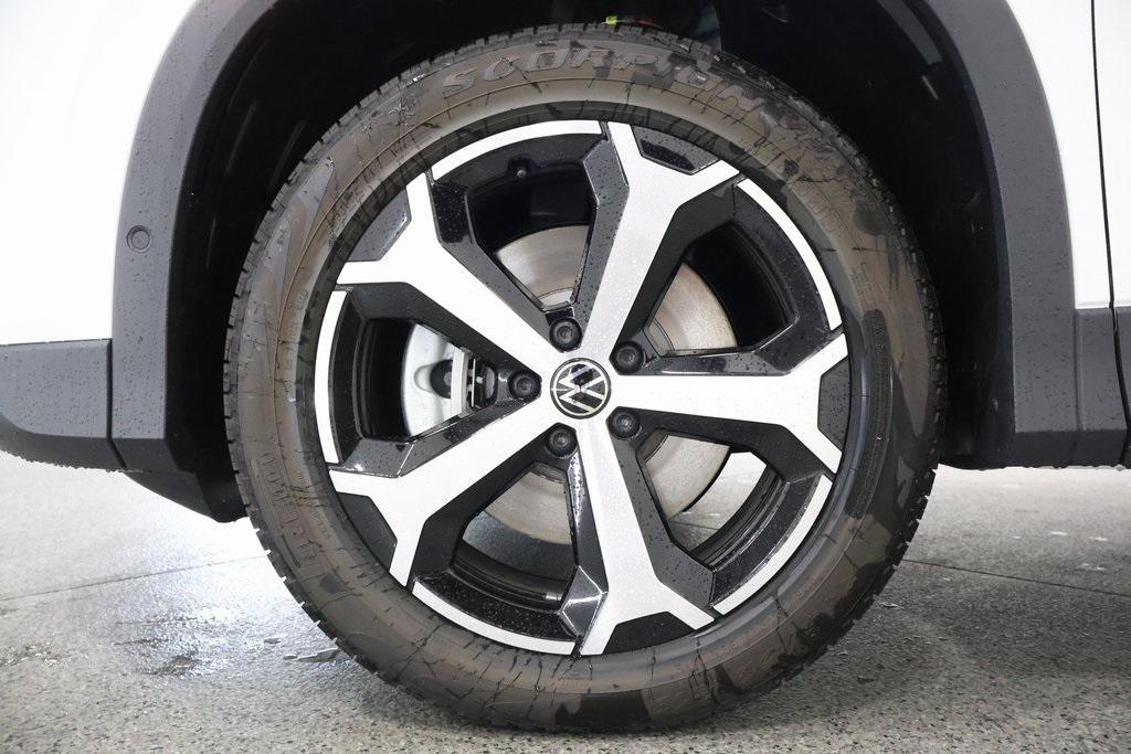 new 2025 Volkswagen Tiguan car, priced at $38,176