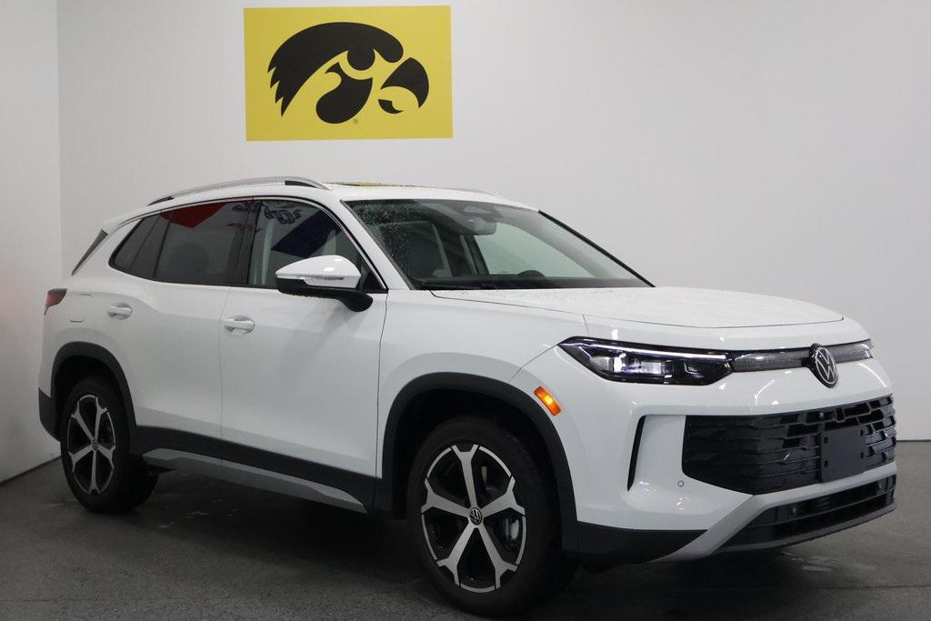 new 2025 Volkswagen Tiguan car, priced at $38,176