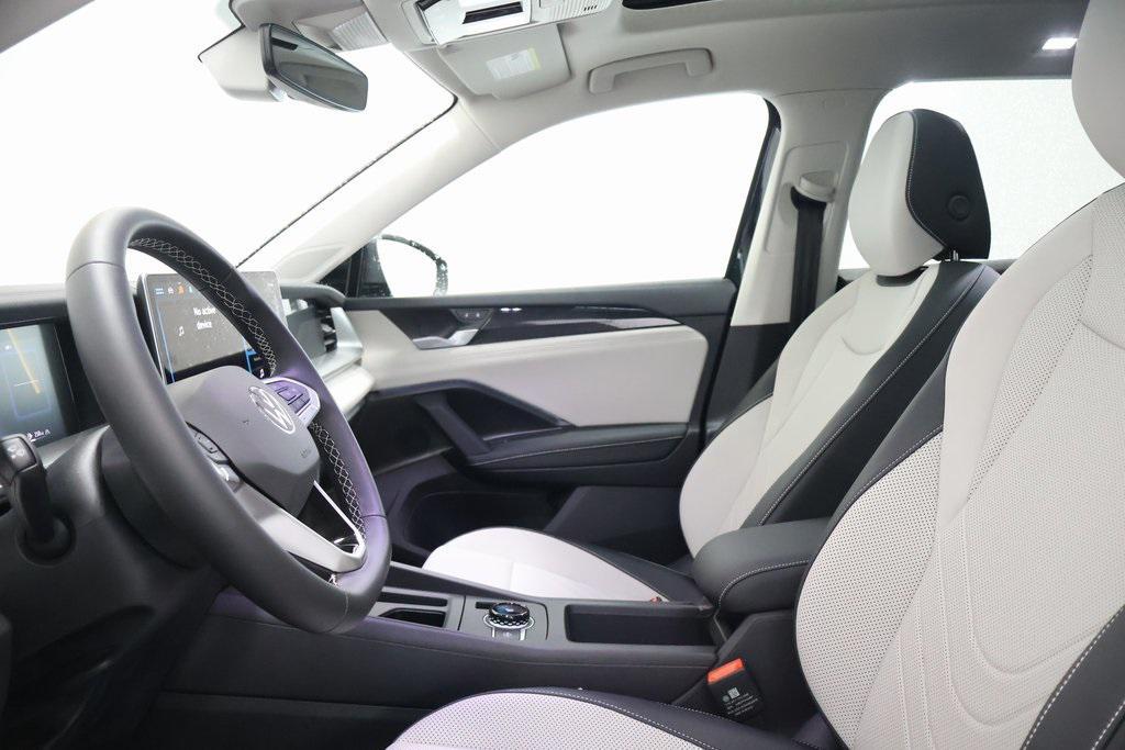 new 2025 Volkswagen Tiguan car, priced at $37,771