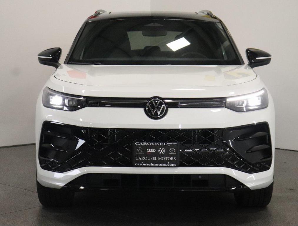 new 2025 Volkswagen Tiguan car, priced at $39,821