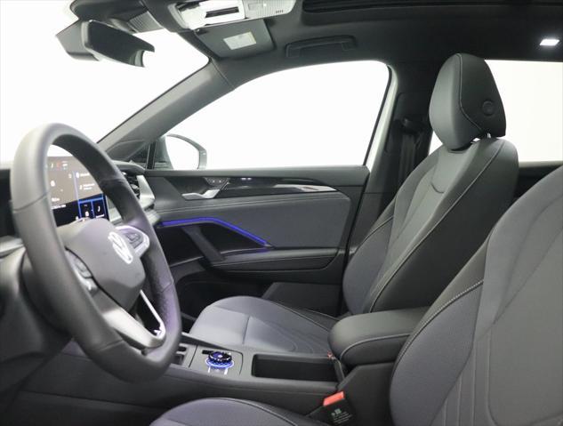 new 2025 Volkswagen Tiguan car, priced at $39,821