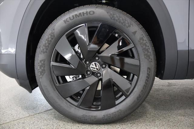 new 2025 Volkswagen Atlas car, priced at $48,715