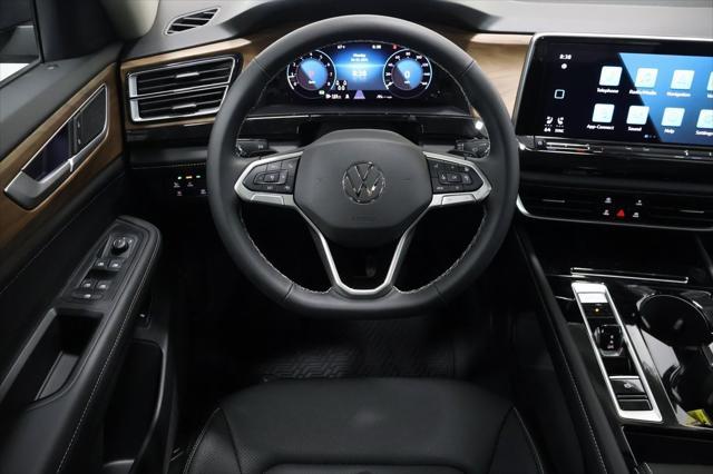 new 2025 Volkswagen Atlas car, priced at $48,715