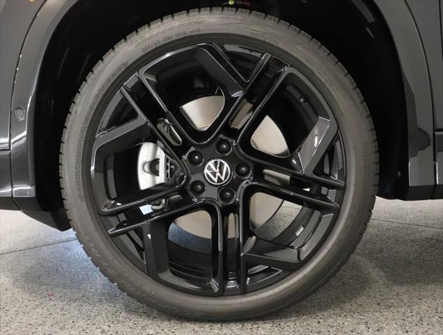 new 2025 Volkswagen Tiguan car, priced at $39,376