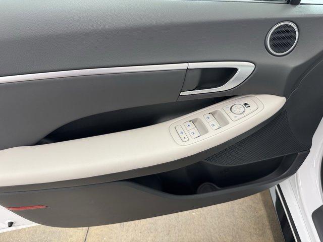 new 2025 Hyundai Sonata car, priced at $30,770