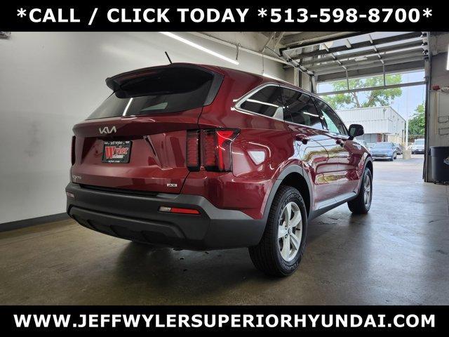 used 2023 Kia Sorento car, priced at $25,789
