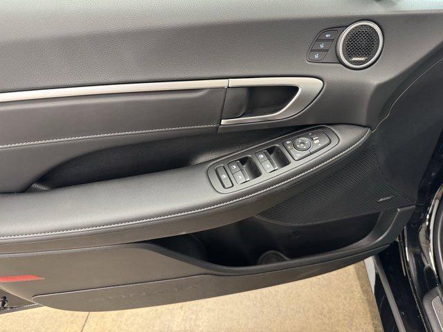new 2025 Hyundai Sonata Hybrid car, priced at $38,973