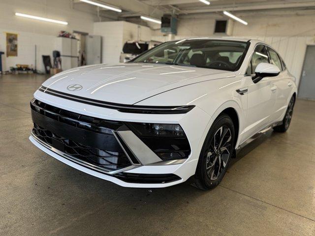 new 2025 Hyundai Sonata car, priced at $30,755