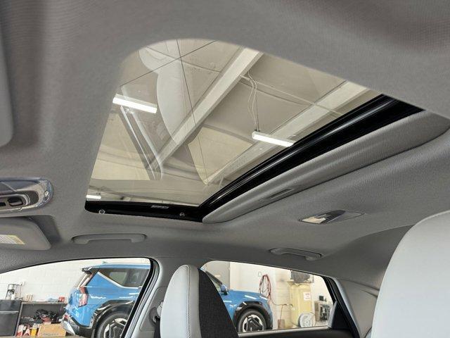 new 2025 Hyundai Elantra car, priced at $27,977