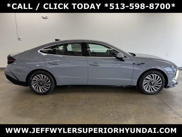 new 2025 Hyundai Sonata Hybrid car, priced at $38,971