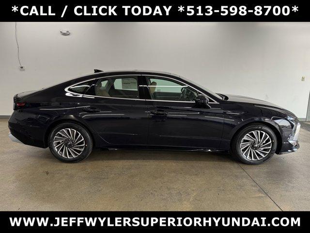 new 2025 Hyundai Sonata Hybrid car, priced at $38,857
