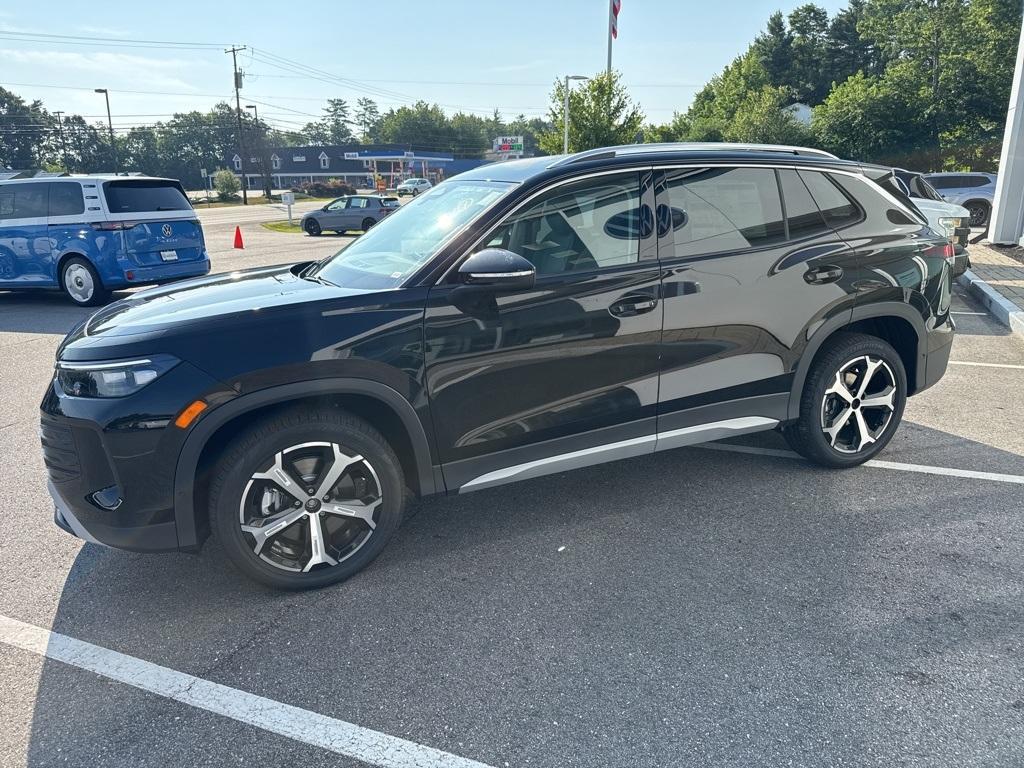 new 2025 Volkswagen Tiguan car, priced at $33,330
