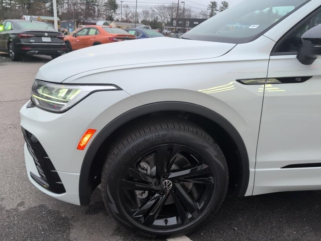 new 2024 Volkswagen Tiguan car, priced at $34,832