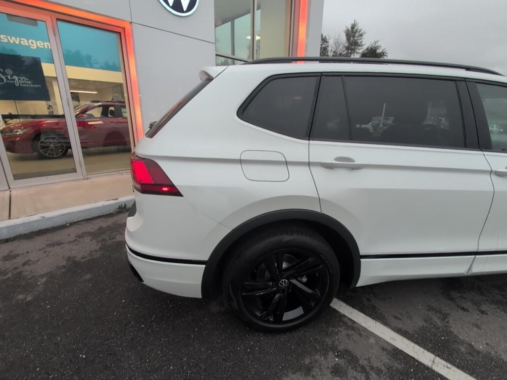 new 2024 Volkswagen Tiguan car, priced at $34,832