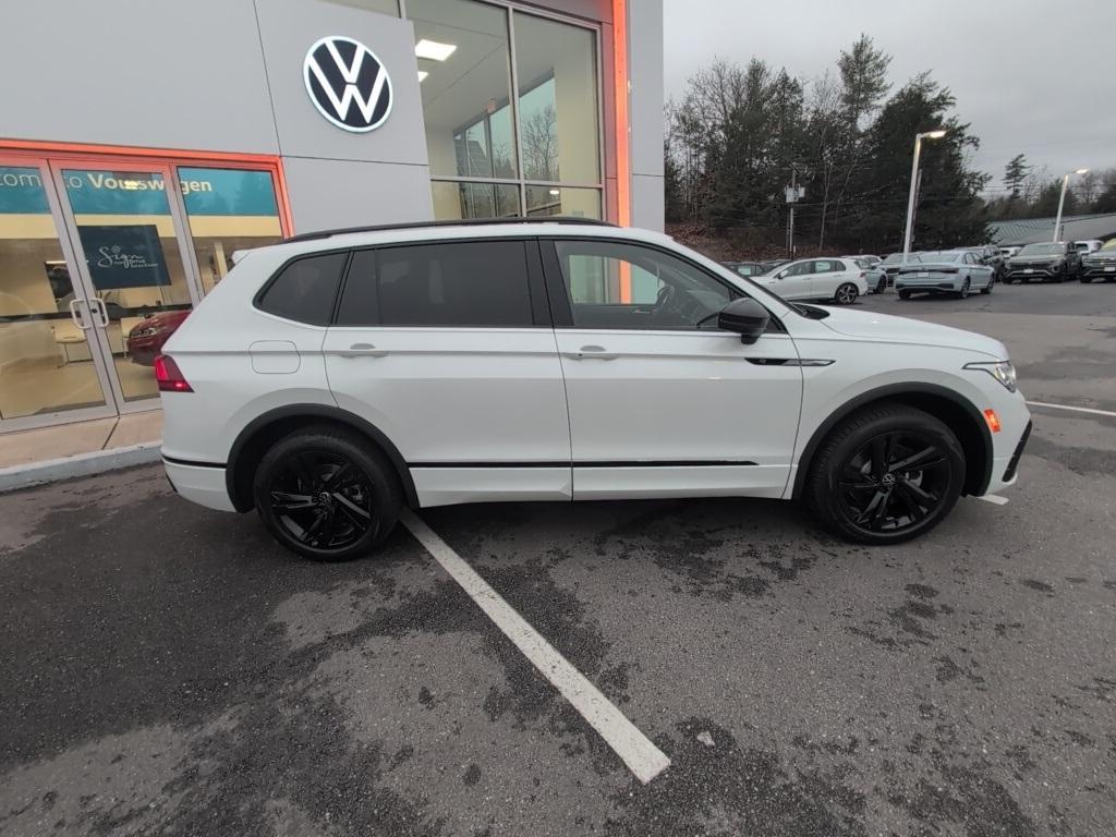 new 2024 Volkswagen Tiguan car, priced at $34,832