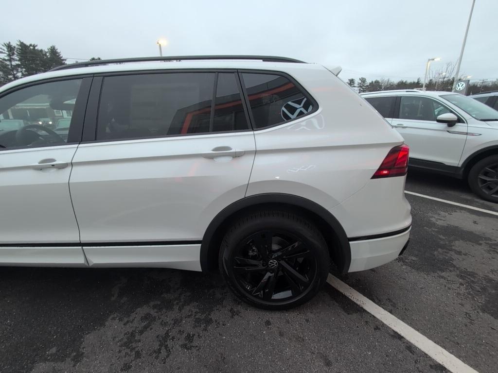 new 2024 Volkswagen Tiguan car, priced at $34,832