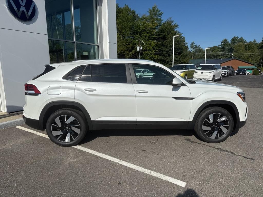 new 2026 Volkswagen Atlas Cross Sport car, priced at $45,690