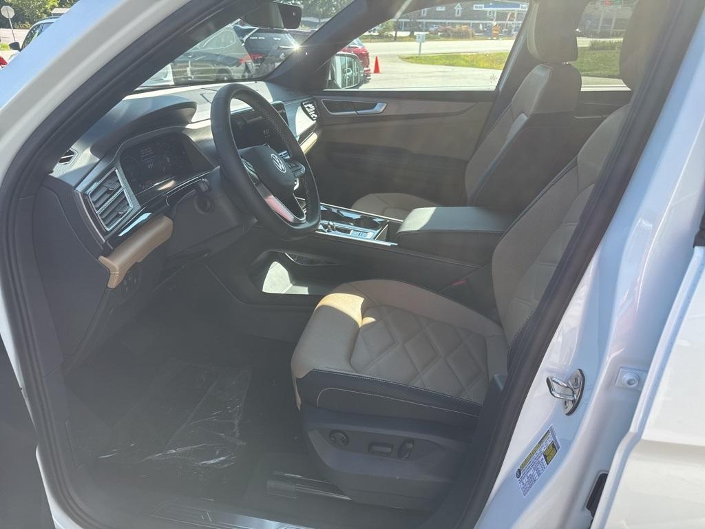 new 2026 Volkswagen Atlas Cross Sport car, priced at $45,690