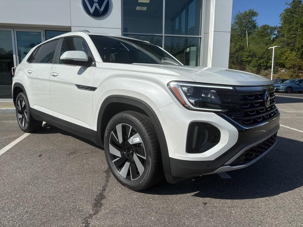 new 2026 Volkswagen Atlas Cross Sport car, priced at $45,690