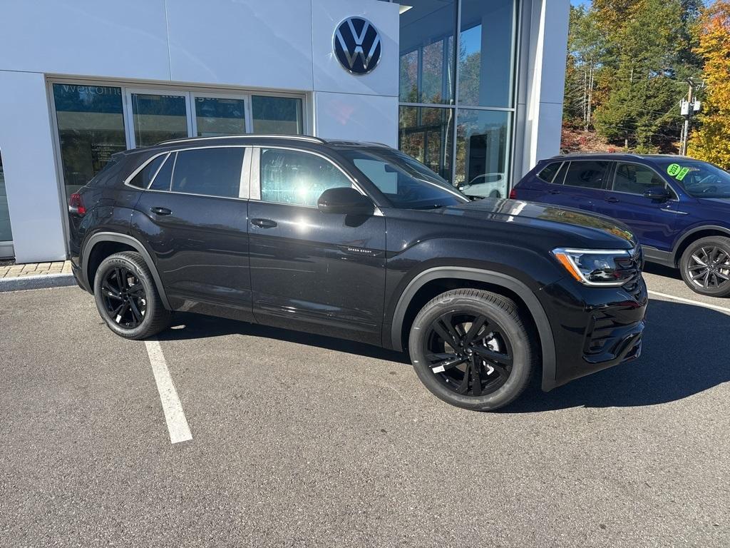 new 2026 Volkswagen Atlas Cross Sport car, priced at $50,284