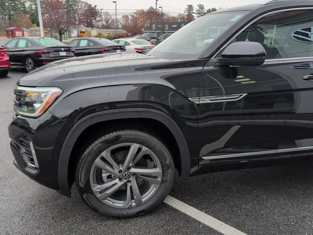 new 2024 Volkswagen Atlas Cross Sport car, priced at $44,697