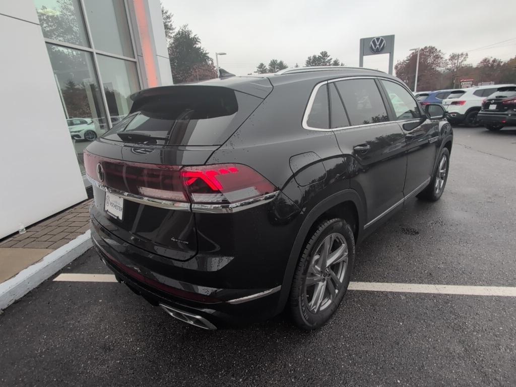 new 2024 Volkswagen Atlas Cross Sport car, priced at $44,697