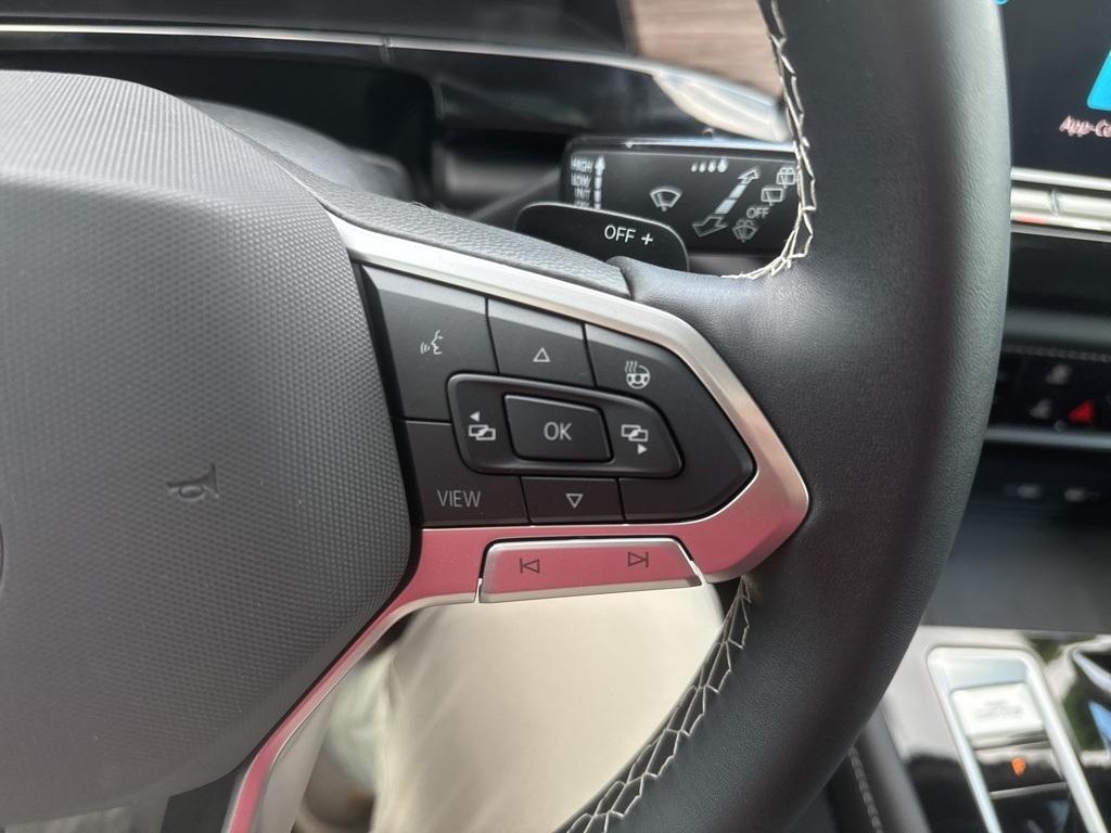 used 2025 Volkswagen Atlas car, priced at $45,995