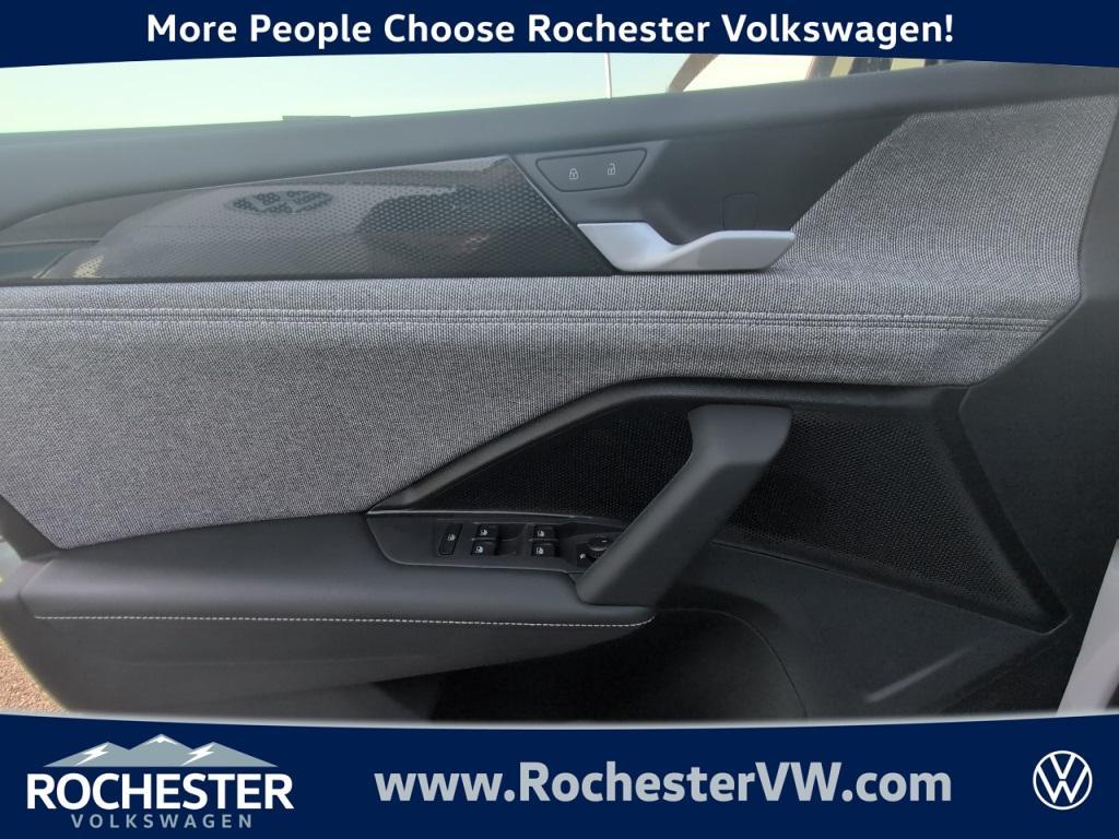 new 2025 Volkswagen Tiguan car, priced at $30,716