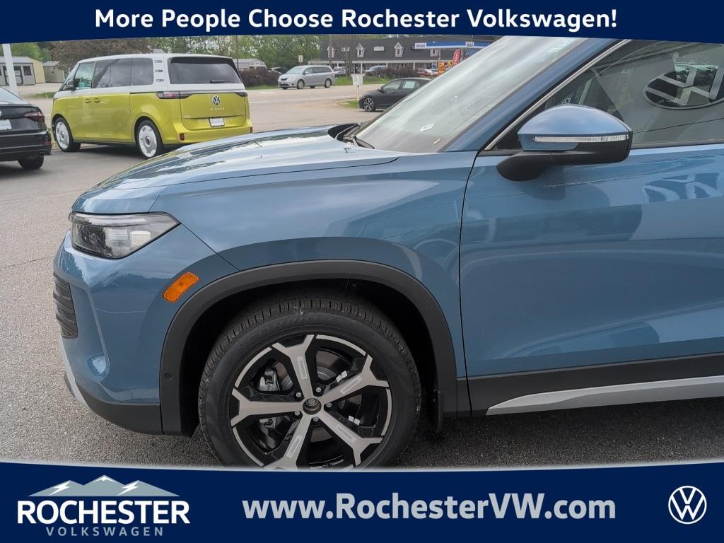 new 2025 Volkswagen Tiguan car, priced at $38,046