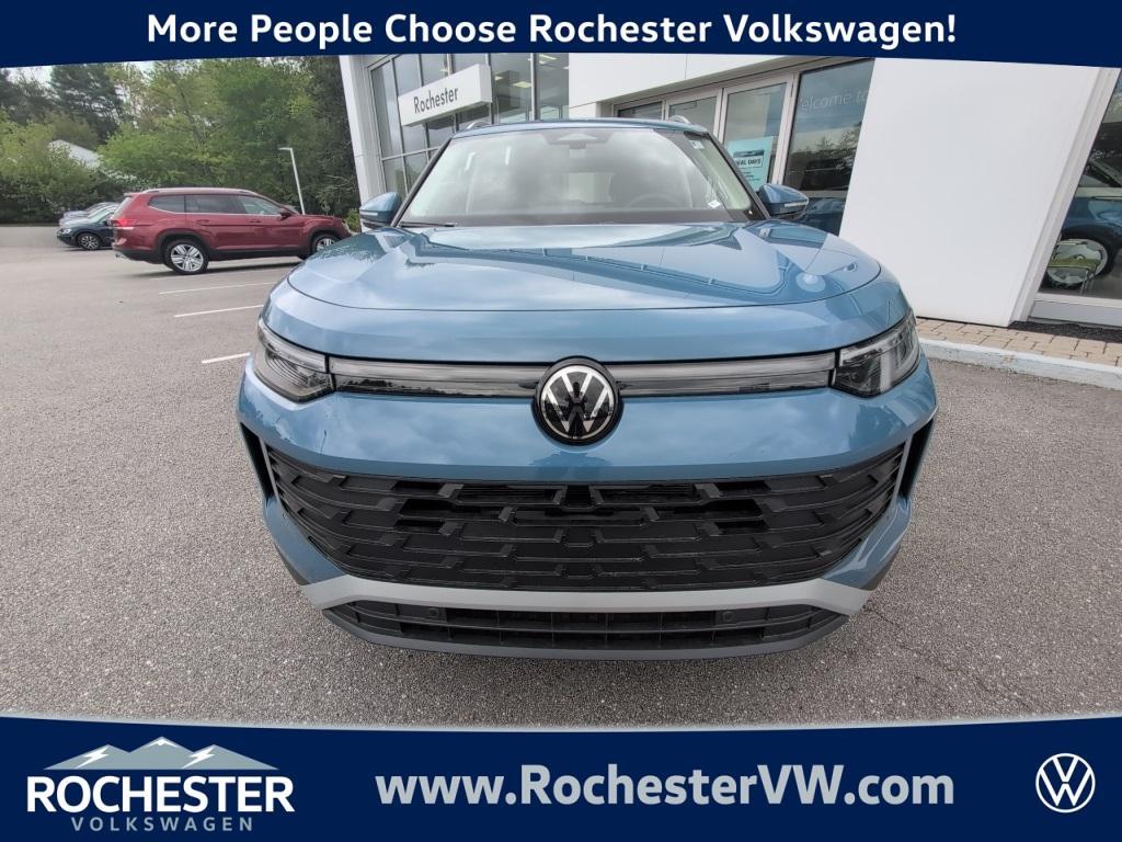 new 2025 Volkswagen Tiguan car, priced at $38,046