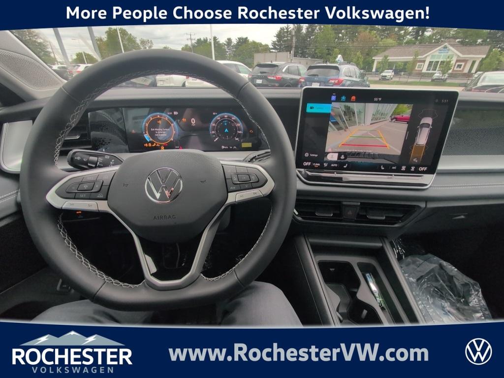 new 2025 Volkswagen Tiguan car, priced at $38,046