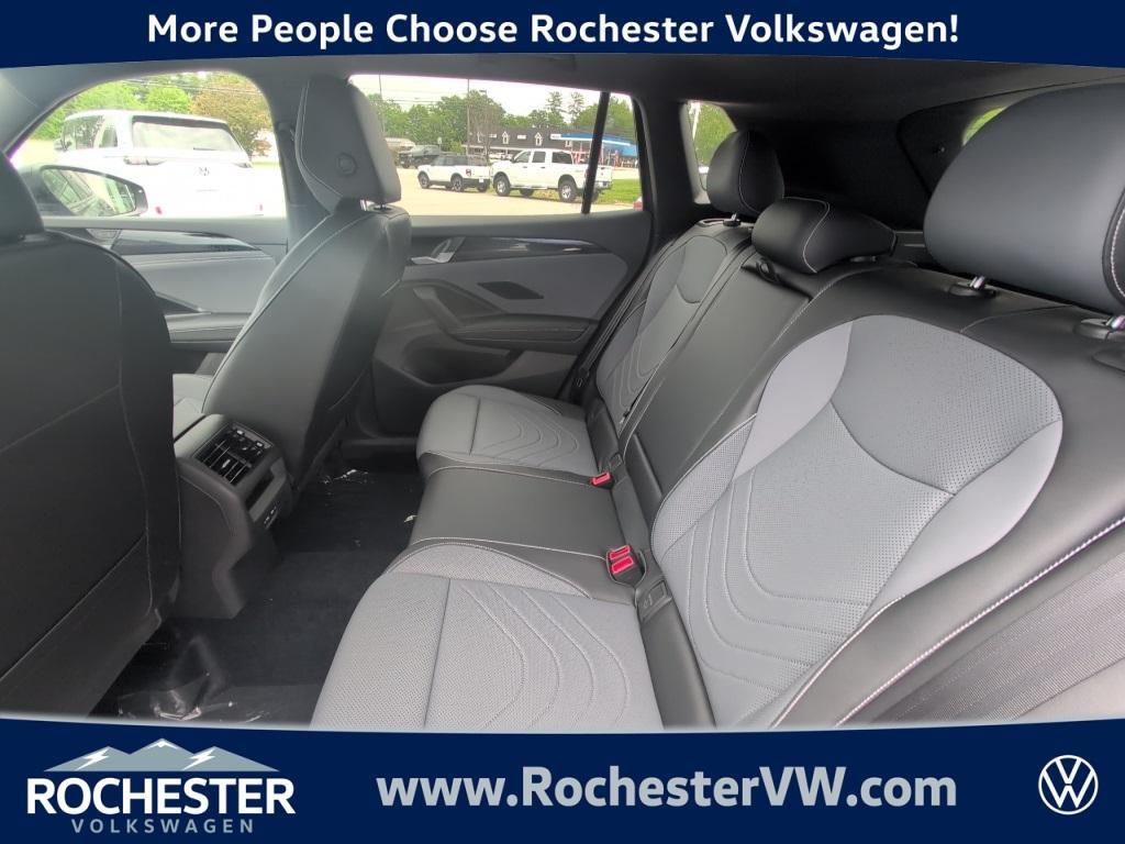 new 2025 Volkswagen Tiguan car, priced at $37,426