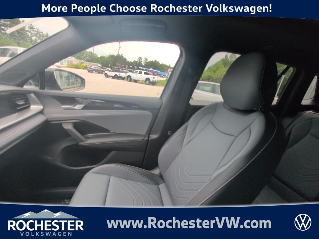 new 2025 Volkswagen Tiguan car, priced at $37,426