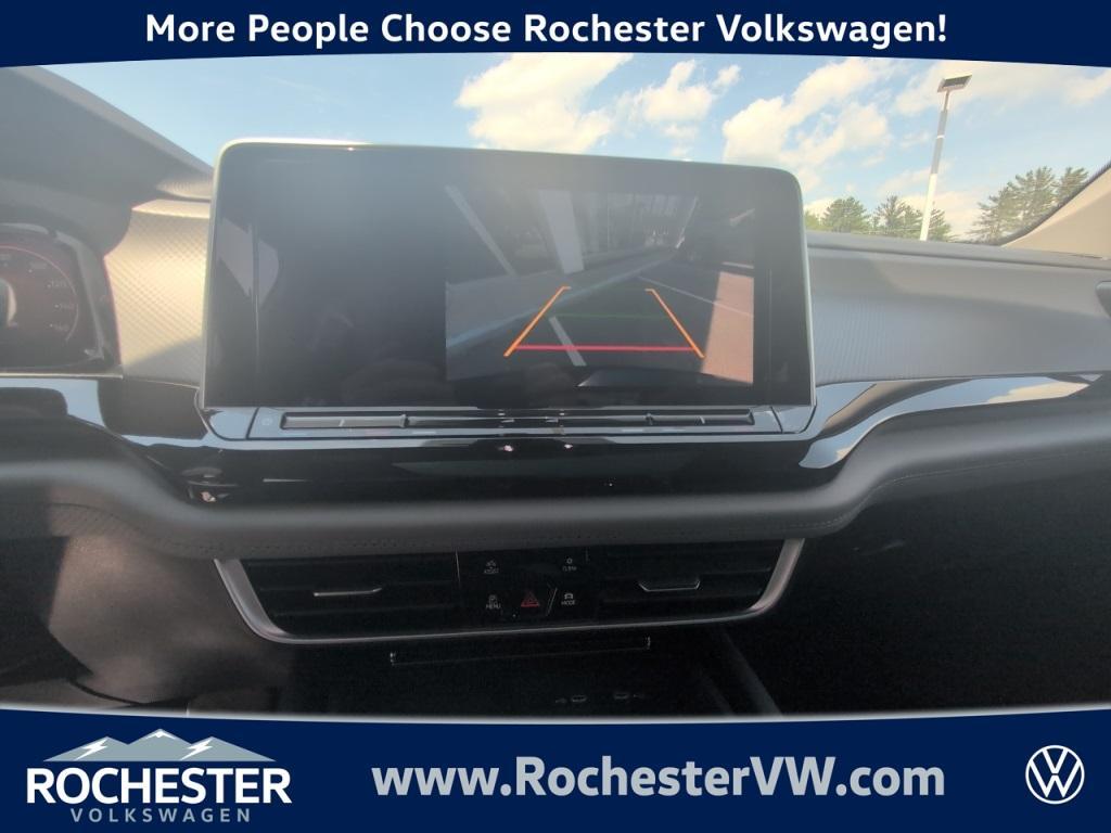 new 2025 Volkswagen Atlas car, priced at $43,476