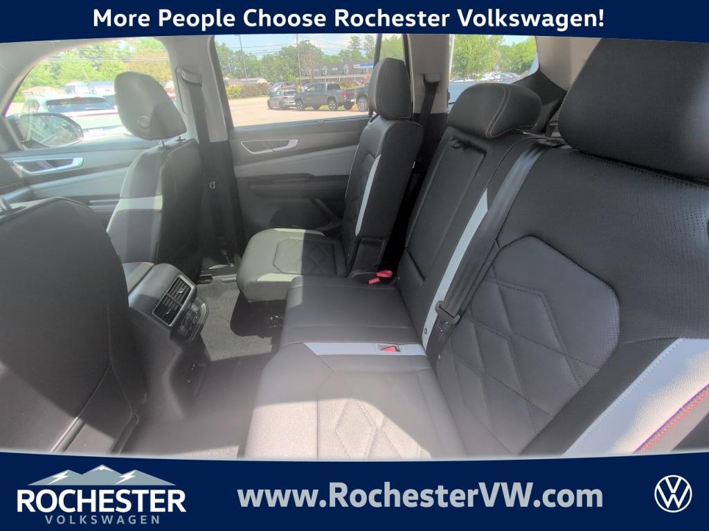 new 2025 Volkswagen Atlas car, priced at $43,476
