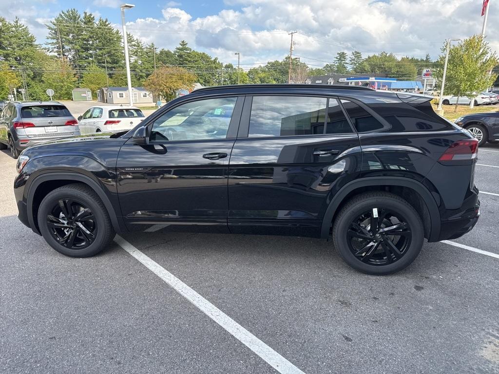 new 2026 Volkswagen Atlas Cross Sport car, priced at $50,525