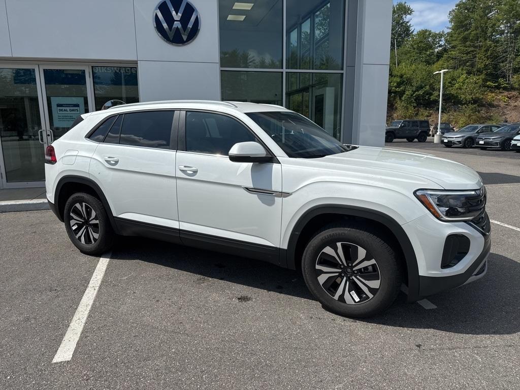 new 2026 Volkswagen Atlas Cross Sport car, priced at $41,107