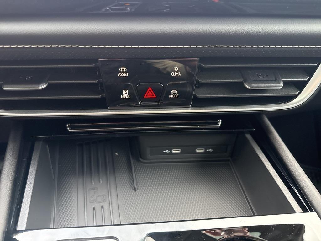 new 2026 Volkswagen Atlas car, priced at $47,386