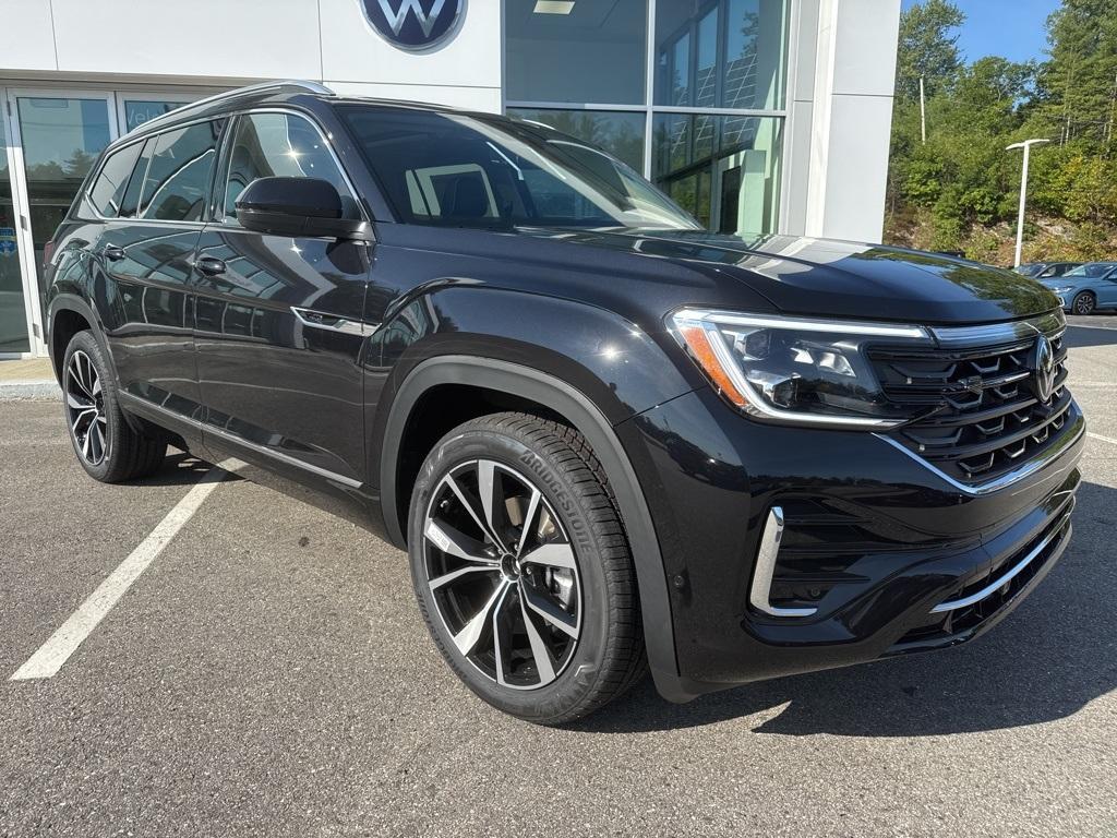 new 2026 Volkswagen Atlas car, priced at $54,822