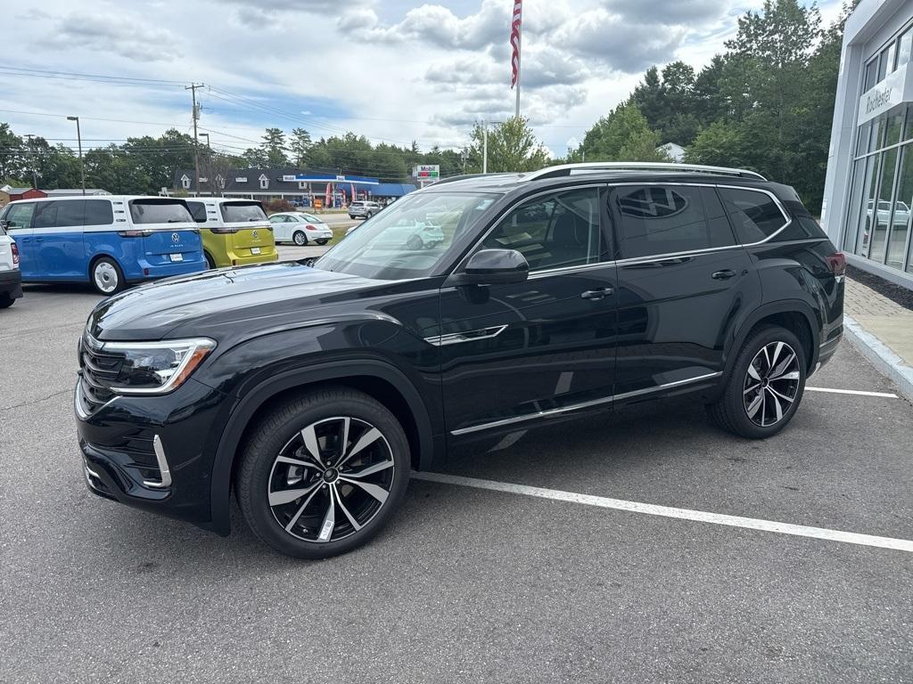 new 2025 Volkswagen Atlas car, priced at $50,325