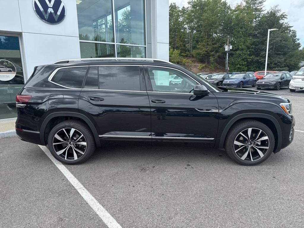 new 2025 Volkswagen Atlas car, priced at $50,325