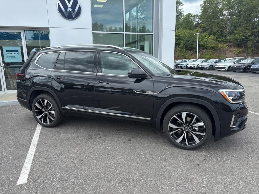 new 2025 Volkswagen Atlas car, priced at $50,325