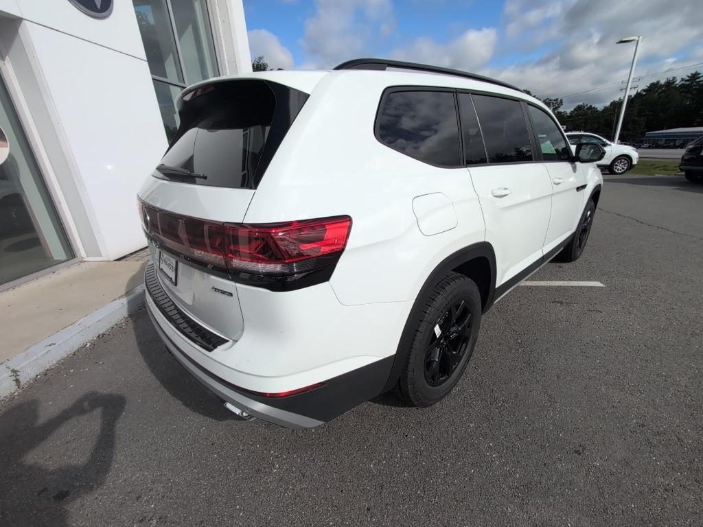 new 2025 Volkswagen Atlas car, priced at $43,885