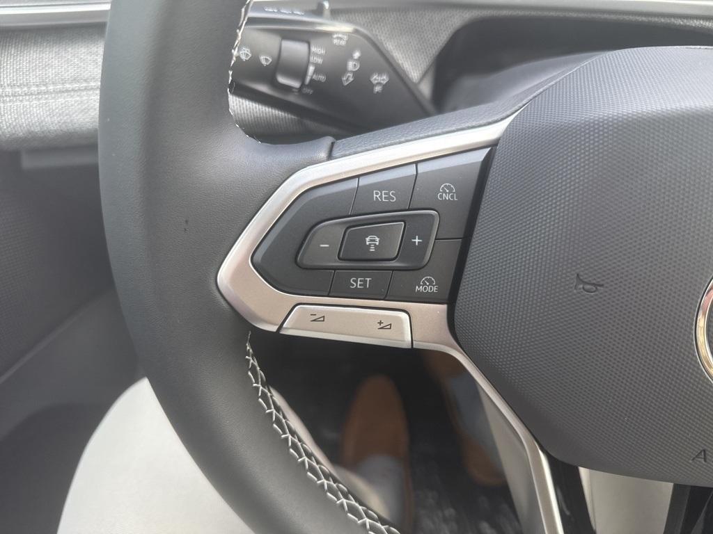 new 2025 Volkswagen Tiguan car, priced at $31,170