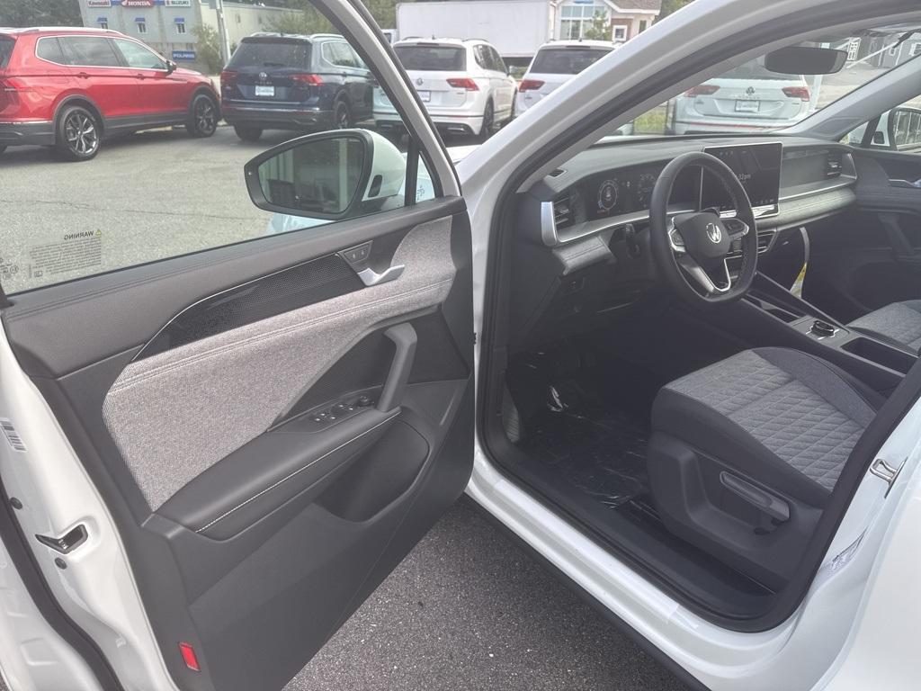 new 2025 Volkswagen Tiguan car, priced at $31,170