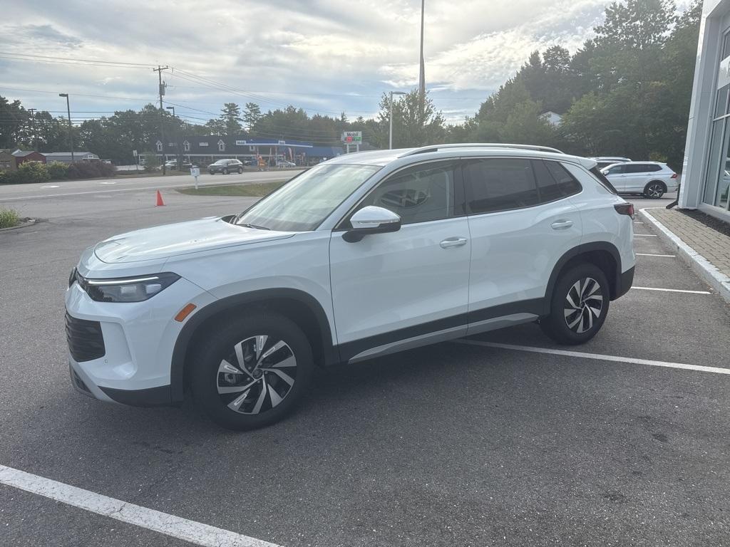 new 2025 Volkswagen Tiguan car, priced at $31,170