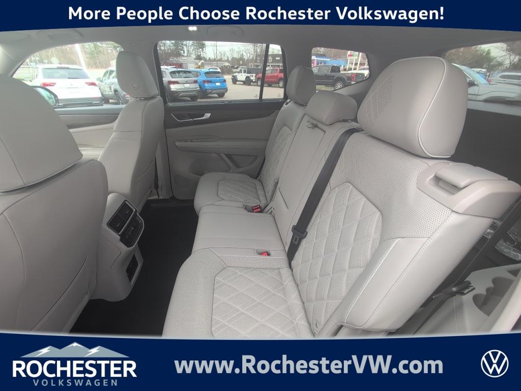 new 2025 Volkswagen Atlas car, priced at $51,592