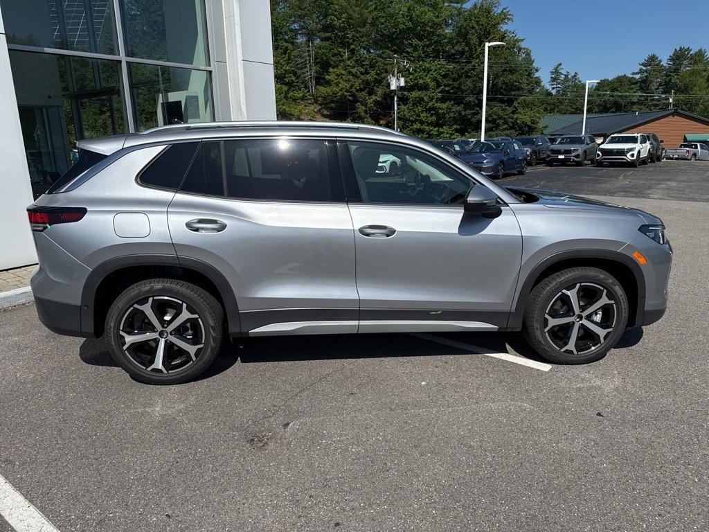 new 2025 Volkswagen Tiguan car, priced at $33,330